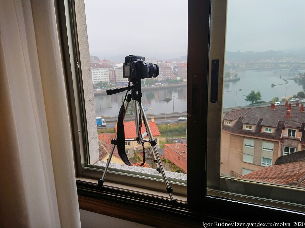 Старенький Альфик снимает виды утренней Понтеведры (Испания)