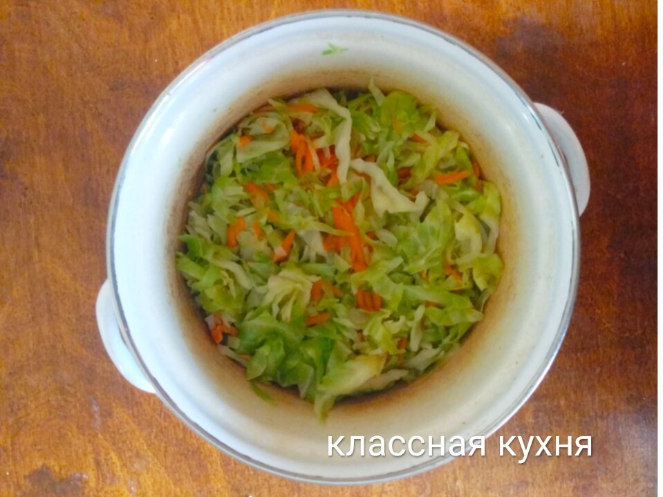 Овощное рагу из кабачков и капусты