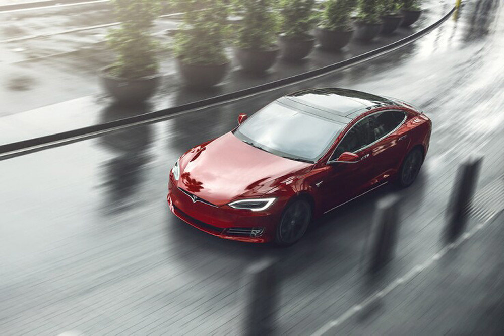 Tesla model S