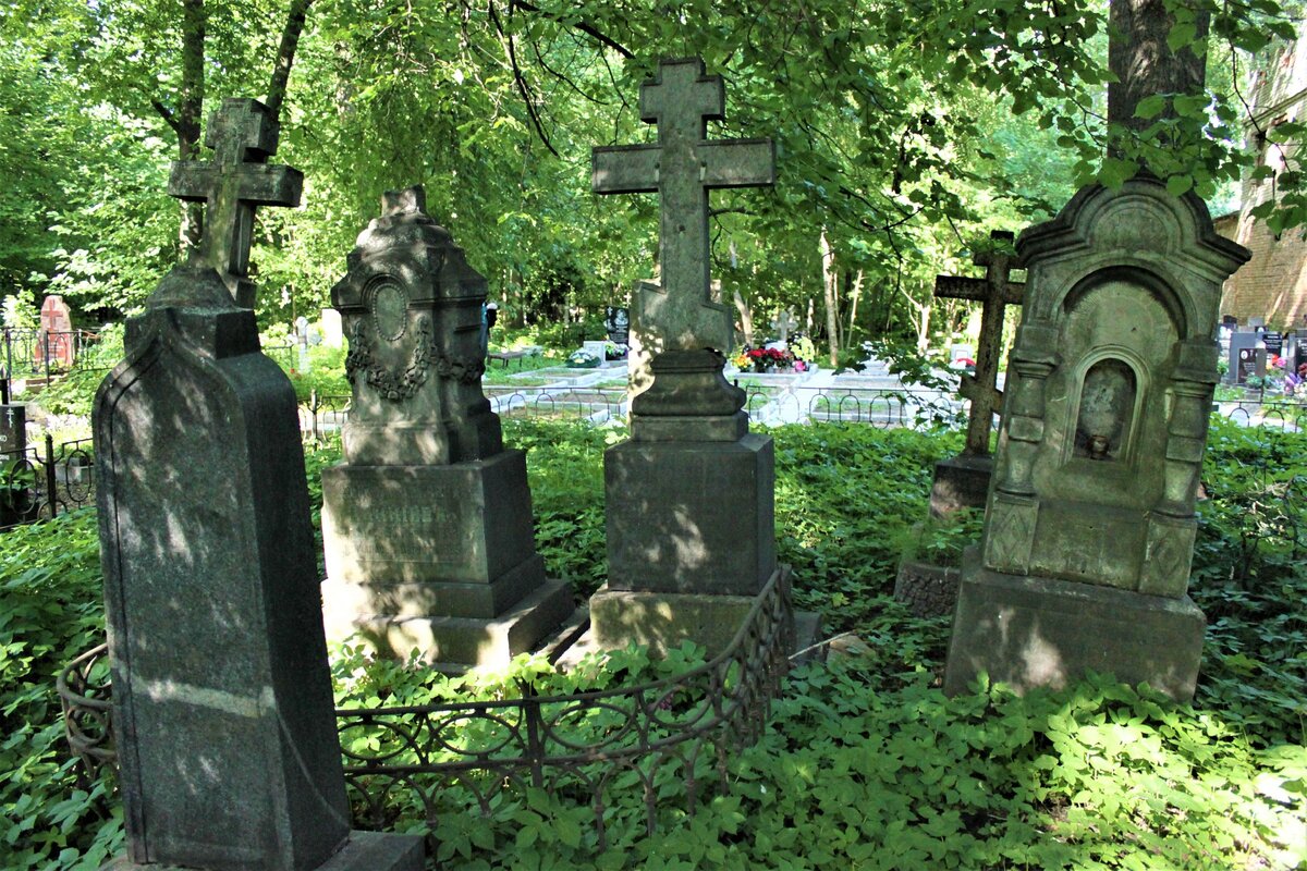Малоохтинское кладбище могила скрябина. Малоохтинское кладбище в санкт петербурге. Малоохтинское кладбище в санкт петербурге. Малоохтинское старообрядческое кладбище санкт-петербург. Малоохтинское кладбище могилы.