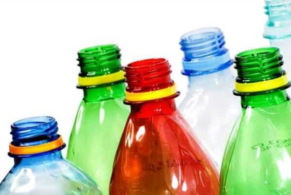 Плюсы и минусы бутылок из пластика