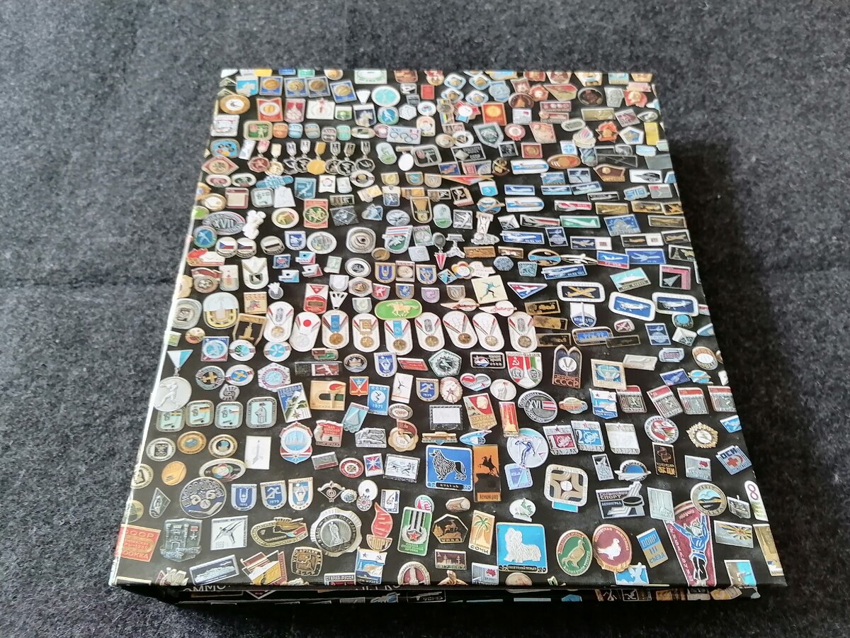 Альбом для знаков и значков