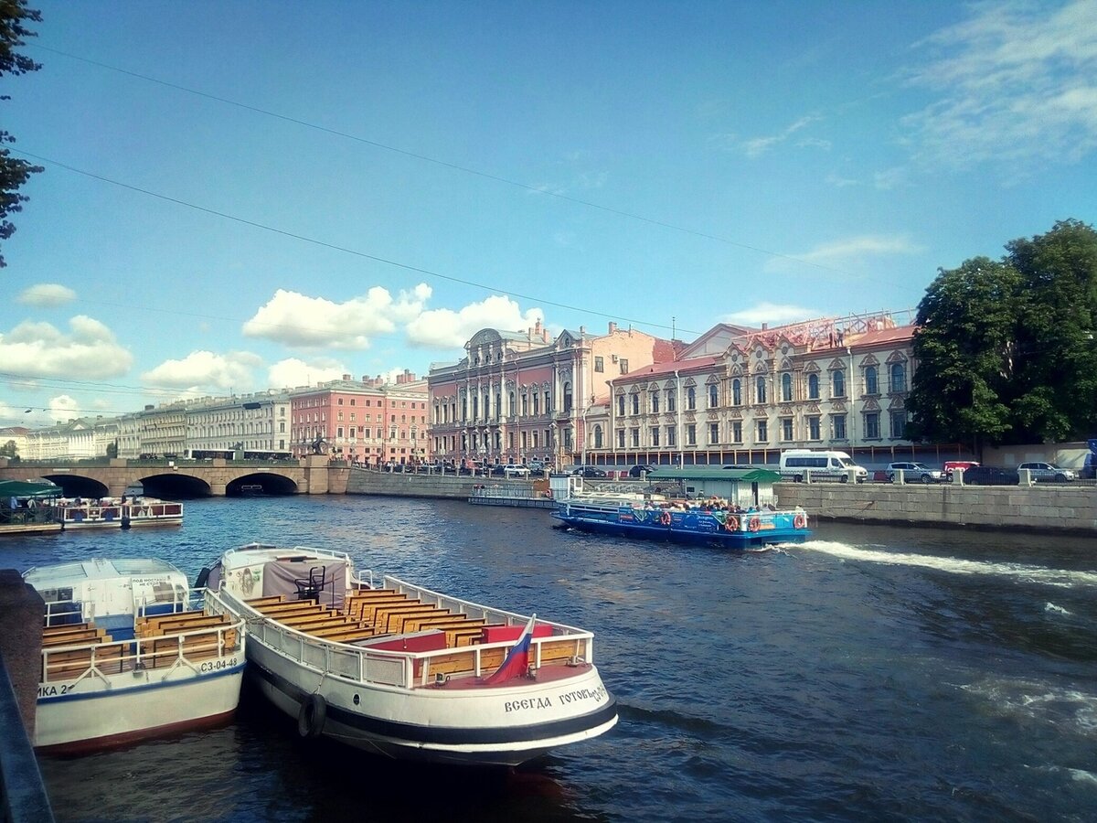 Катера и яхты сводят людей навсегда. Фото автора