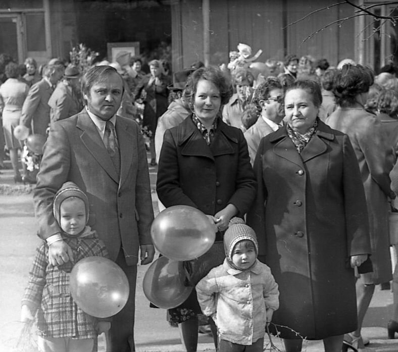 Это 1 Мая, товарищи!