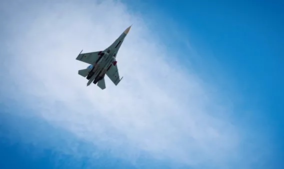  оссийский МиГ-31 подняли для перехвата американского самолета базовой патрульной авиации над нейтральными водами Баренцева моря, сообщил Национальный центр управления обороной.
