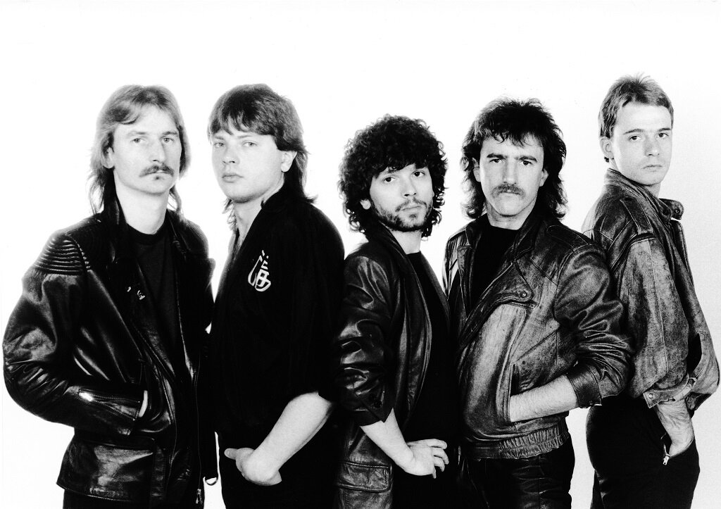 Слева направо представлены участники Opus: Ники Грубер, Эвальд Пфлегер, Курт-Рене Плиснер, Хервиг Рюдиссер, Гюнтер Грасмук.