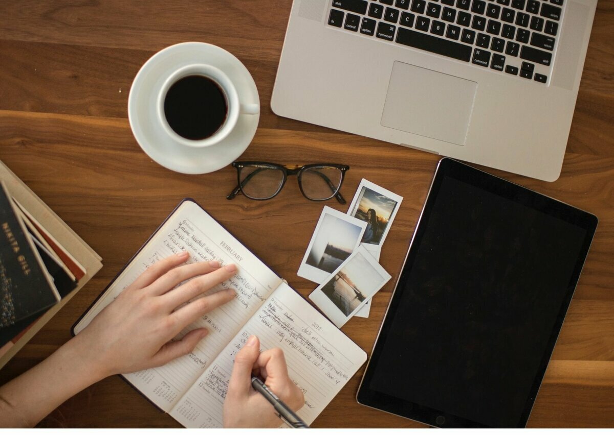 Картинка с сайта https://www.canva.com/