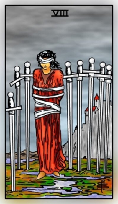 8 мечей райдер уэйт. 8 мечей манара. 8 мечей перевернутая чувства. 8 мечей таро райдера уэйта. Восьмерка мечей таро райдера уэйта.