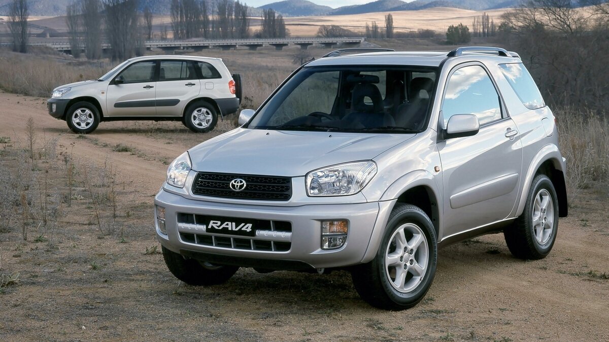  На фото: Toyota RAV4 '2000–05