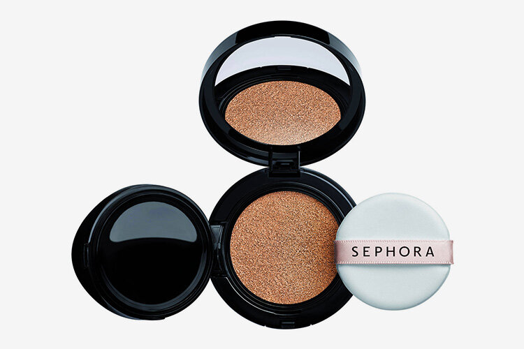 Sephora Wonderful Cushion, 1490 р. Все больше европейских марок делают свои версии кушона, и вот эта получилась удачной: тон получается полупрозрачным, сияющим и незаметным на коже