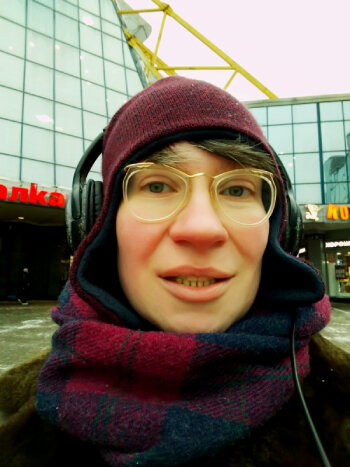 Это я. Всегда с аудиокнигой