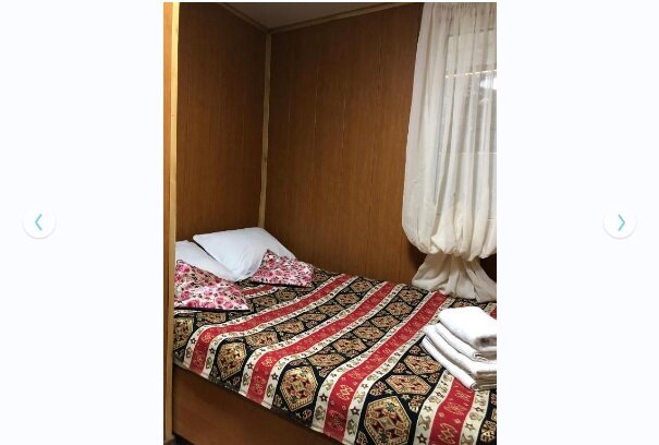Кровать не совсем похожа на ту, что на заглавной фотке, да?