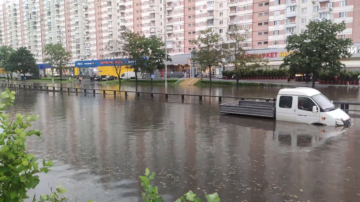 Наводнение в москве сегодня фотографии