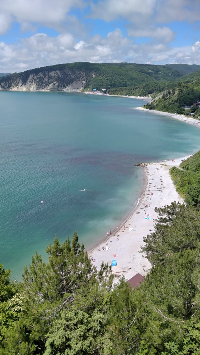 Это наш пляж, протяженностью 5 км.