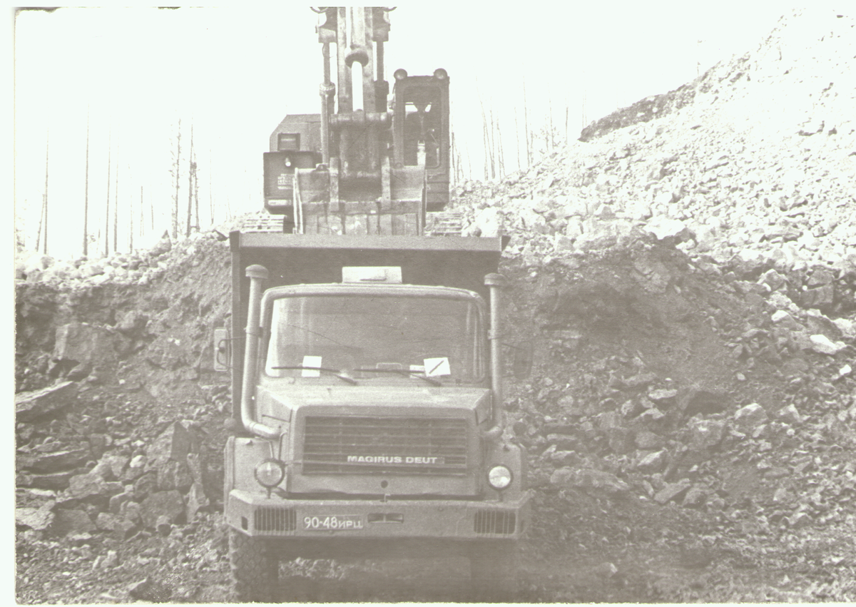 Григорий Андреевич - водитель-ас: работал на МАЗе, КрАЗе, автобусе, легковом автомобиле, но Магирус для него самый -самый любимый
