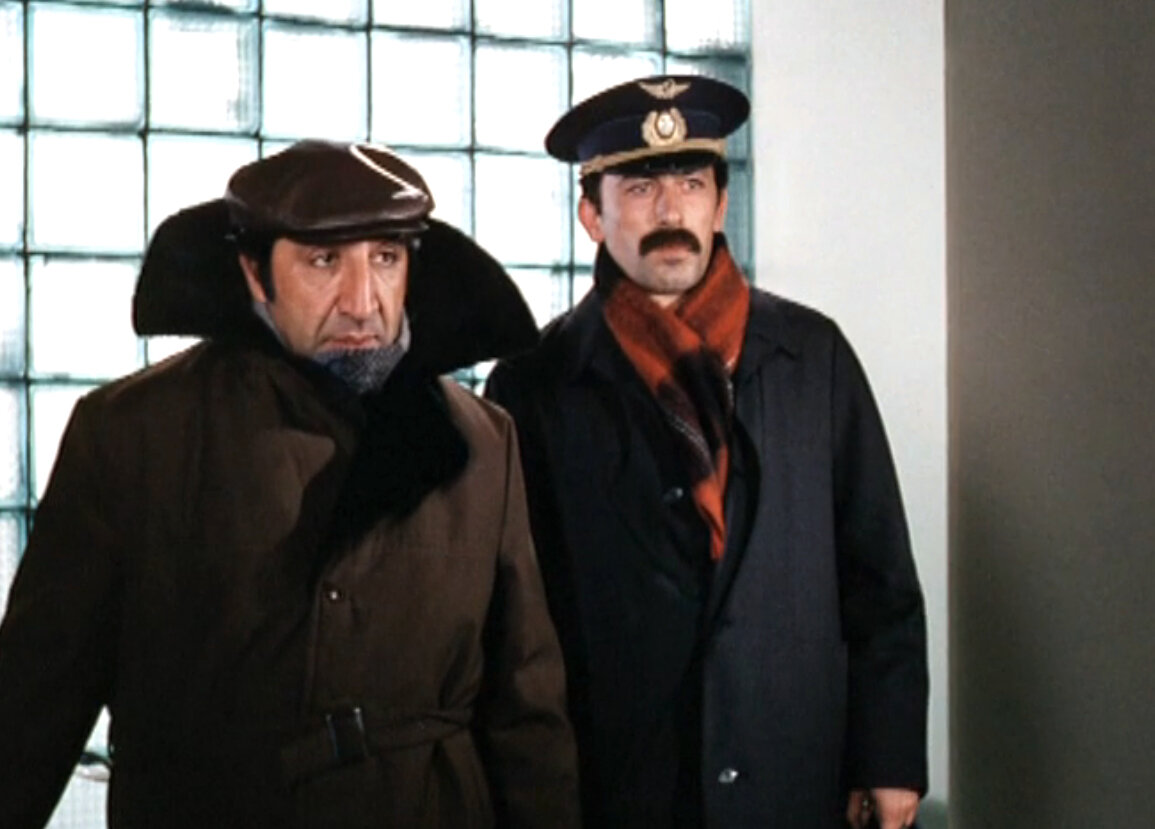 Кадр из кинофильма "Мимино", 1977 г., режиссер Георгий Данелия, сценаристы Реваз Габриадзе, Виктория Токарева, Георгий Данелия, композитор Гия Канчели (скриншот)