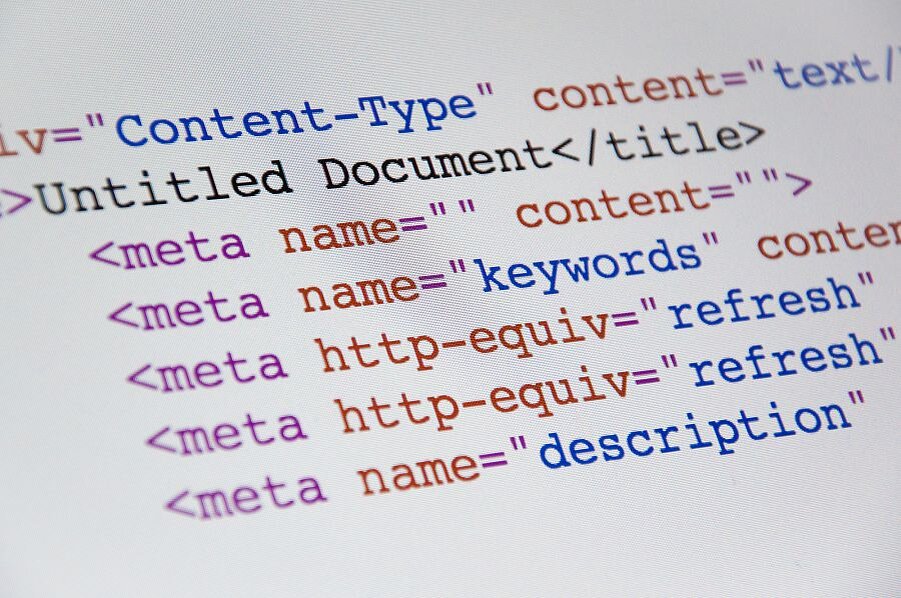 как выглядит meta кейвордс в HTML коде