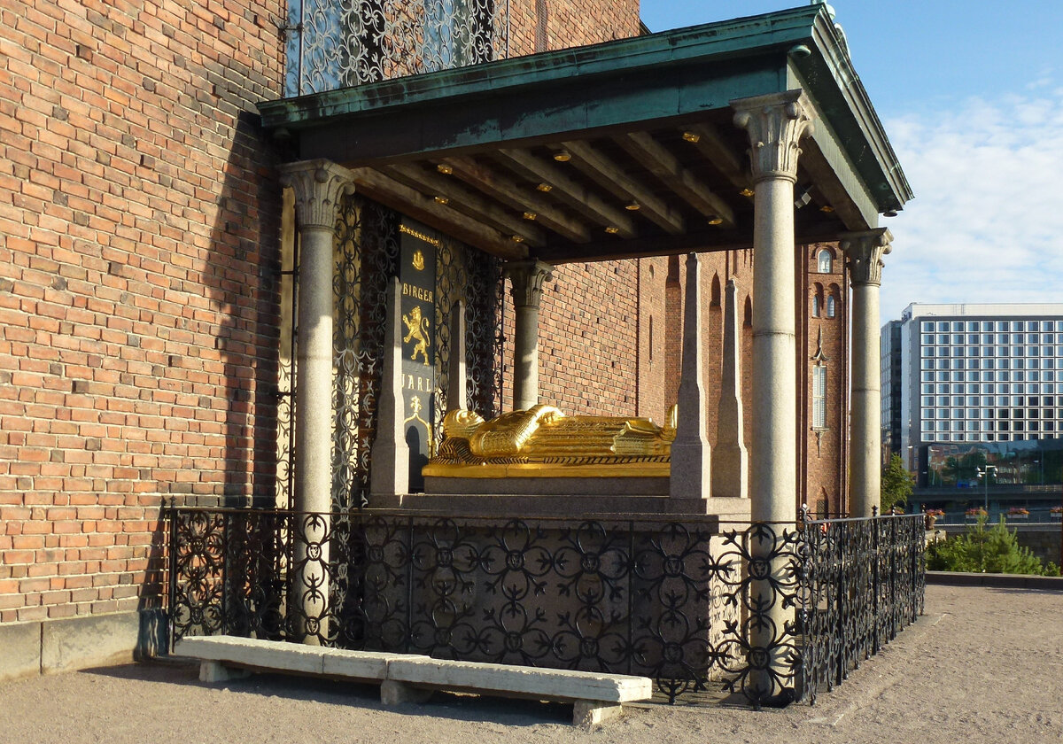 Гробница ярла Биргера в Стокгольме где было обнаружение ранение копьем Алексанра Невского  (Wikimedia Commons)