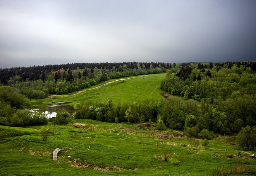 Какая поверхность земли. Черневская горка Красногорск. Красногорск Черневская горка зима. Красногорск гора Чернево. Красногорская горка в Чернево.