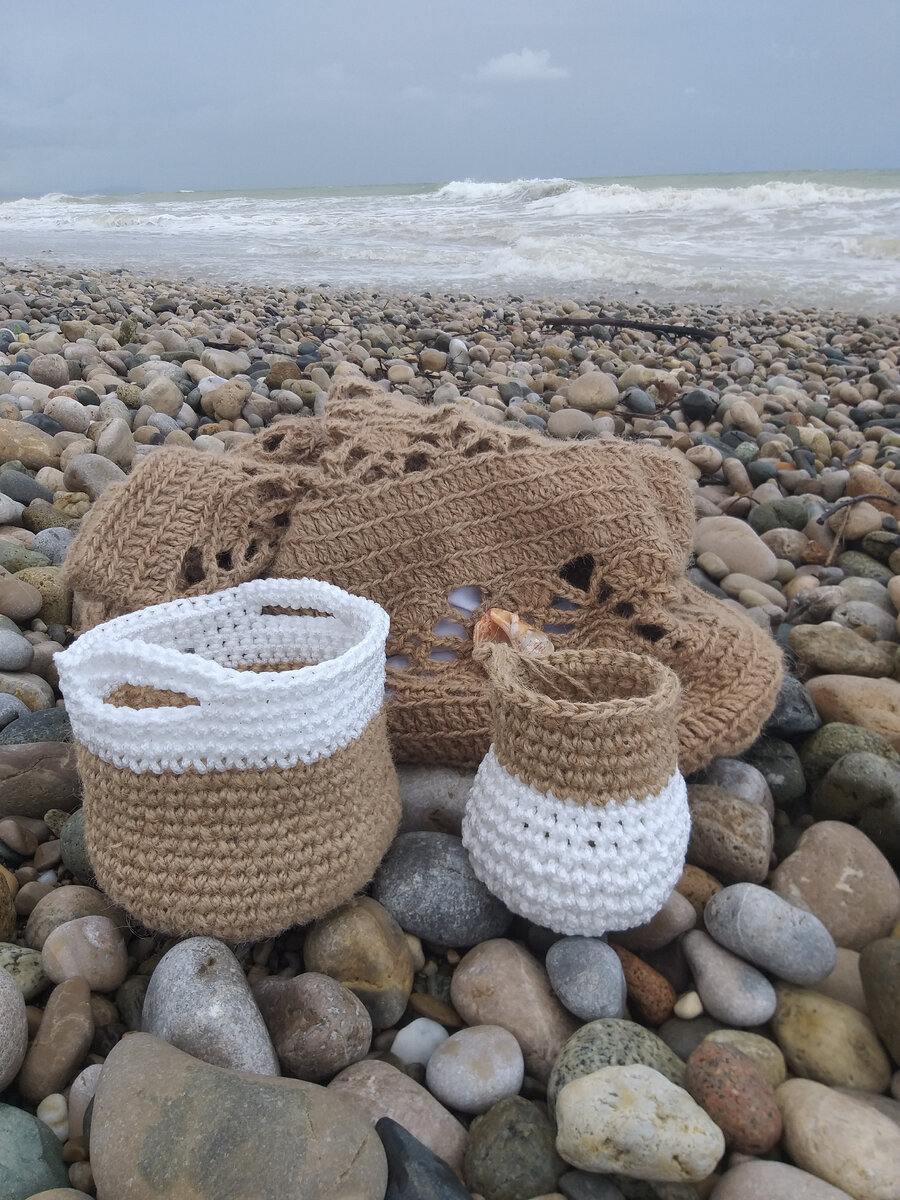 Пляжная сумка, корзинка для косметики, вазочка для канцтоваров.