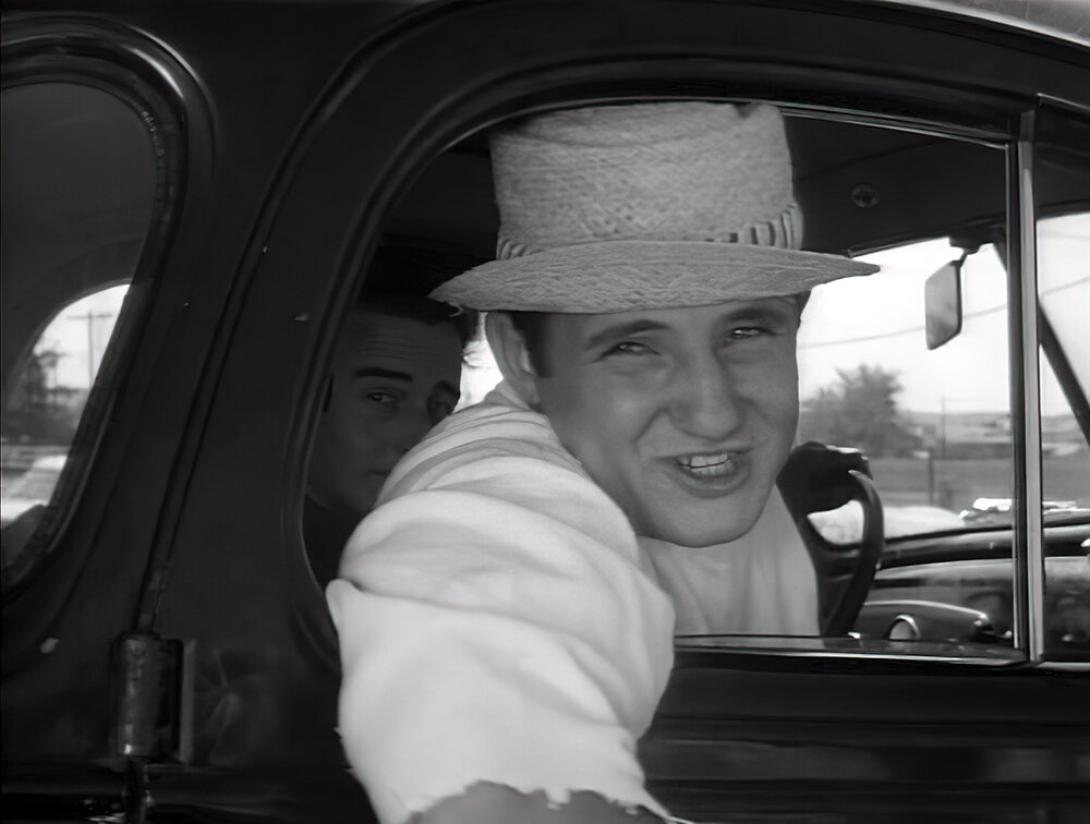 Предложение, от которого стоило отказаться (кадр из фильма ужасов «Карнавал душ»)