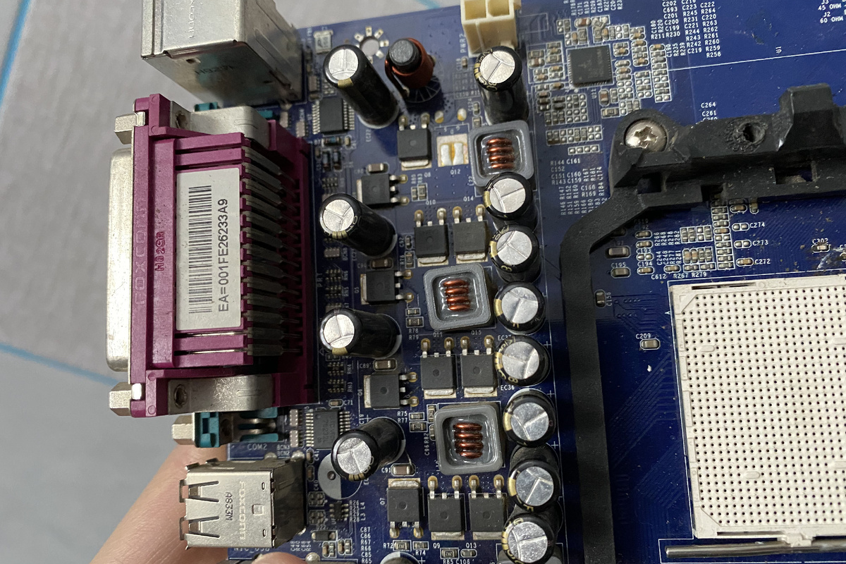 Что полезного можно взять из старой материнской платы, чтобы она не ...