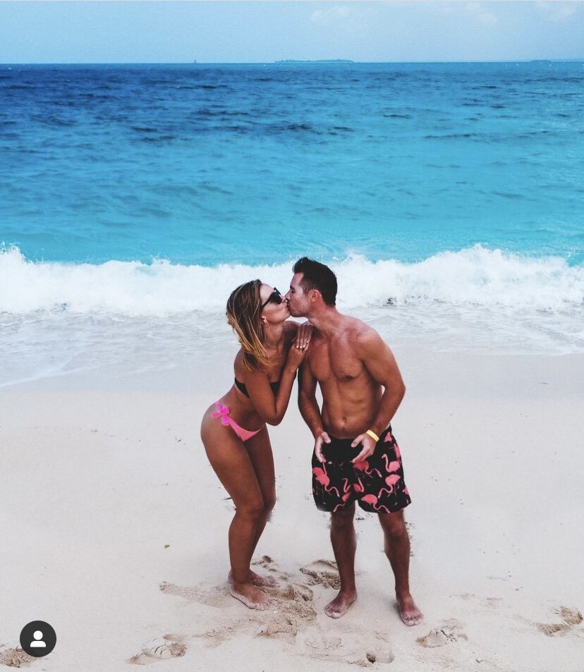 Согласиться я с ними не 🚫могу, потому что Занзибар уникальное место и с Таиландом его ⚖️сравнивать категорически нельзя. 
⠀ 
