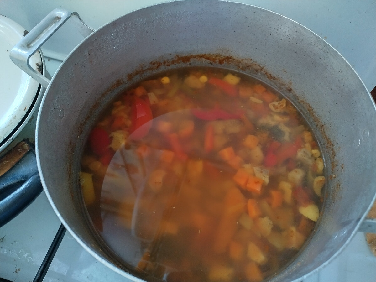 Вот такой веселенький супчик