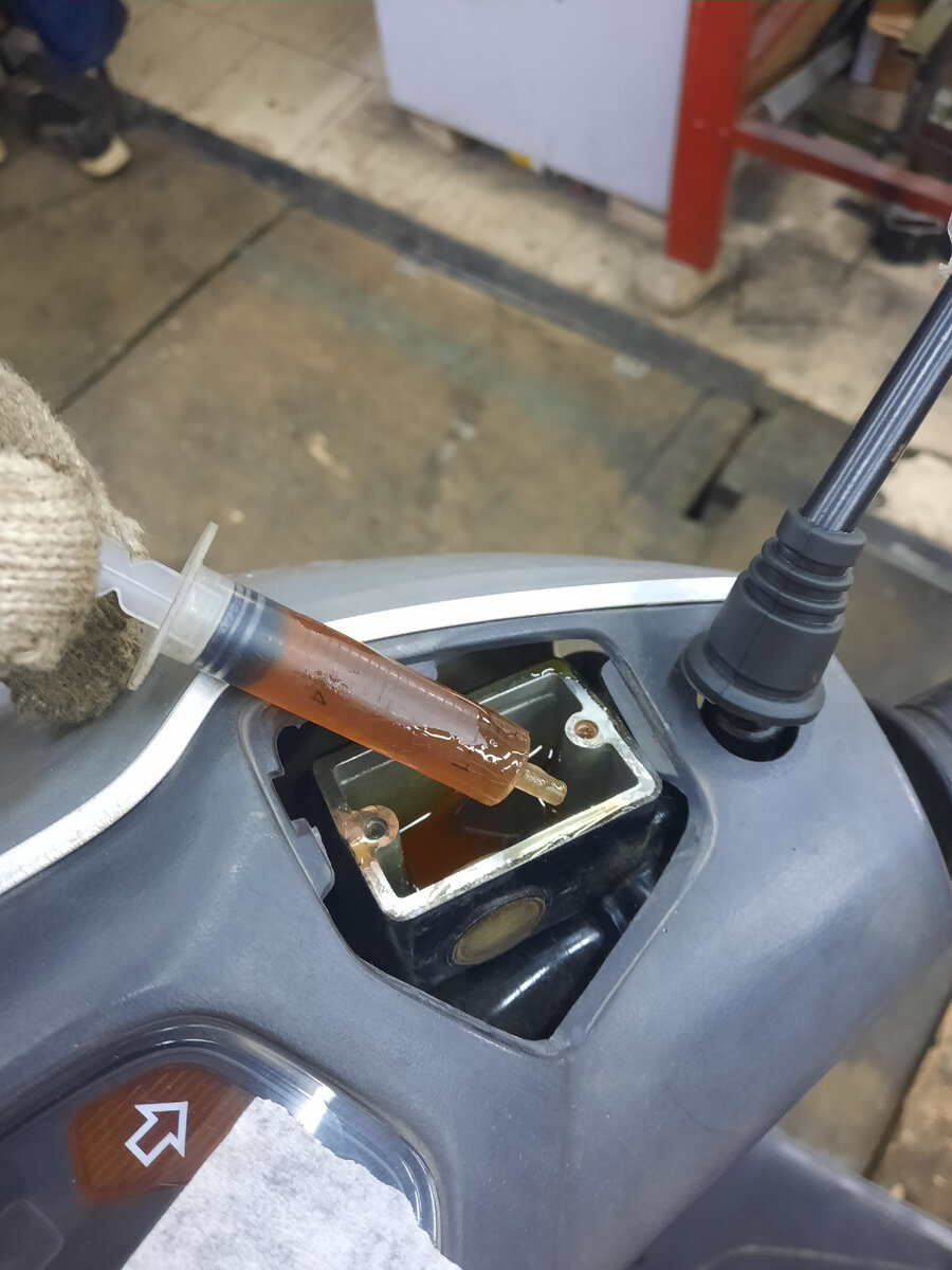 тормозная жидкость требовала замены