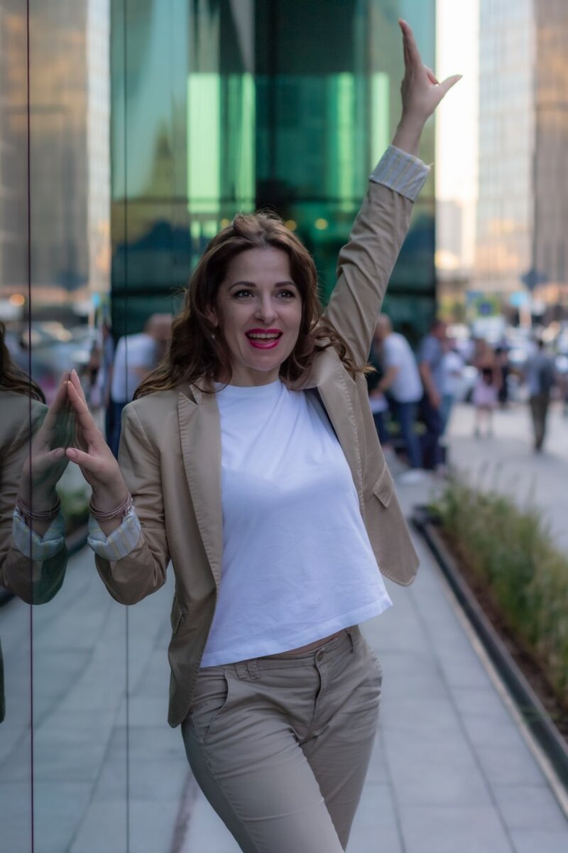 Успешная сделка всегда приносит радость 