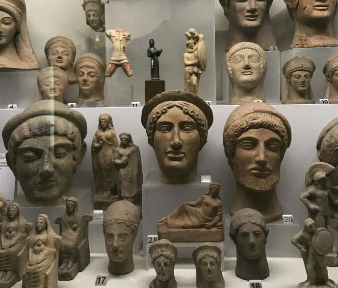 Римский скульптурный портрет. Фотография взята из свободных источников на просторах Интернета