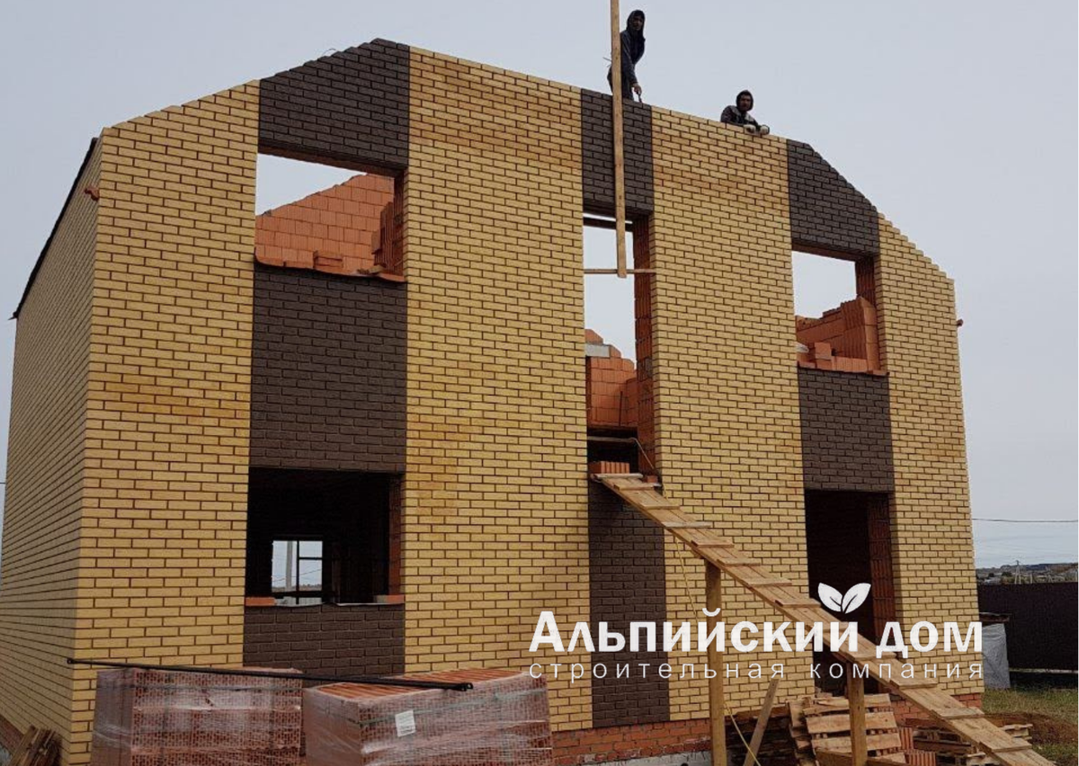 Когда выгоднее строить дом? 