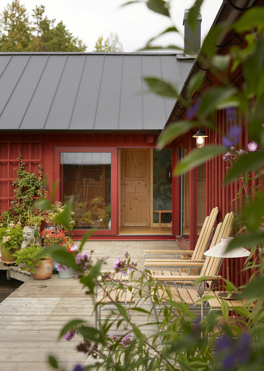 Женщина выкупила старый дом, где когда-то жил её отец, и превратила его ...