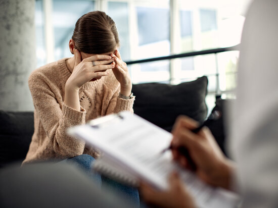     Стать дипломированным специалистом можно всего за 9,5 тысячи рублей. Фото: freepik.com