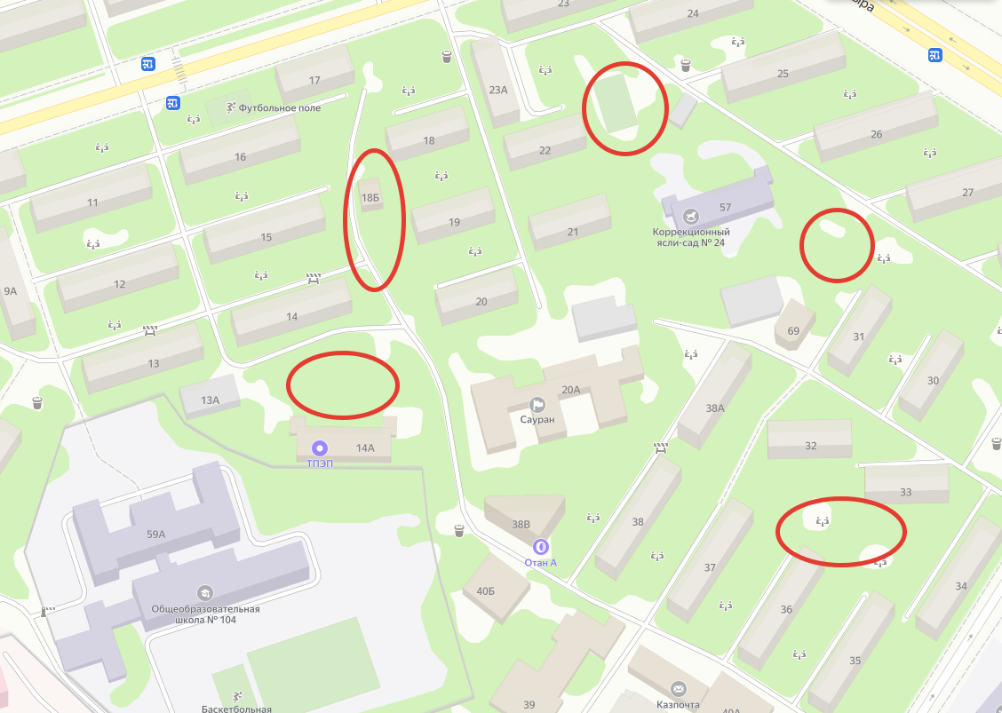 Кусочек 2-го микрорайона города Алматы. Красными эллипсами и кружочками отмечены те самые места сбора при землетрясении. 