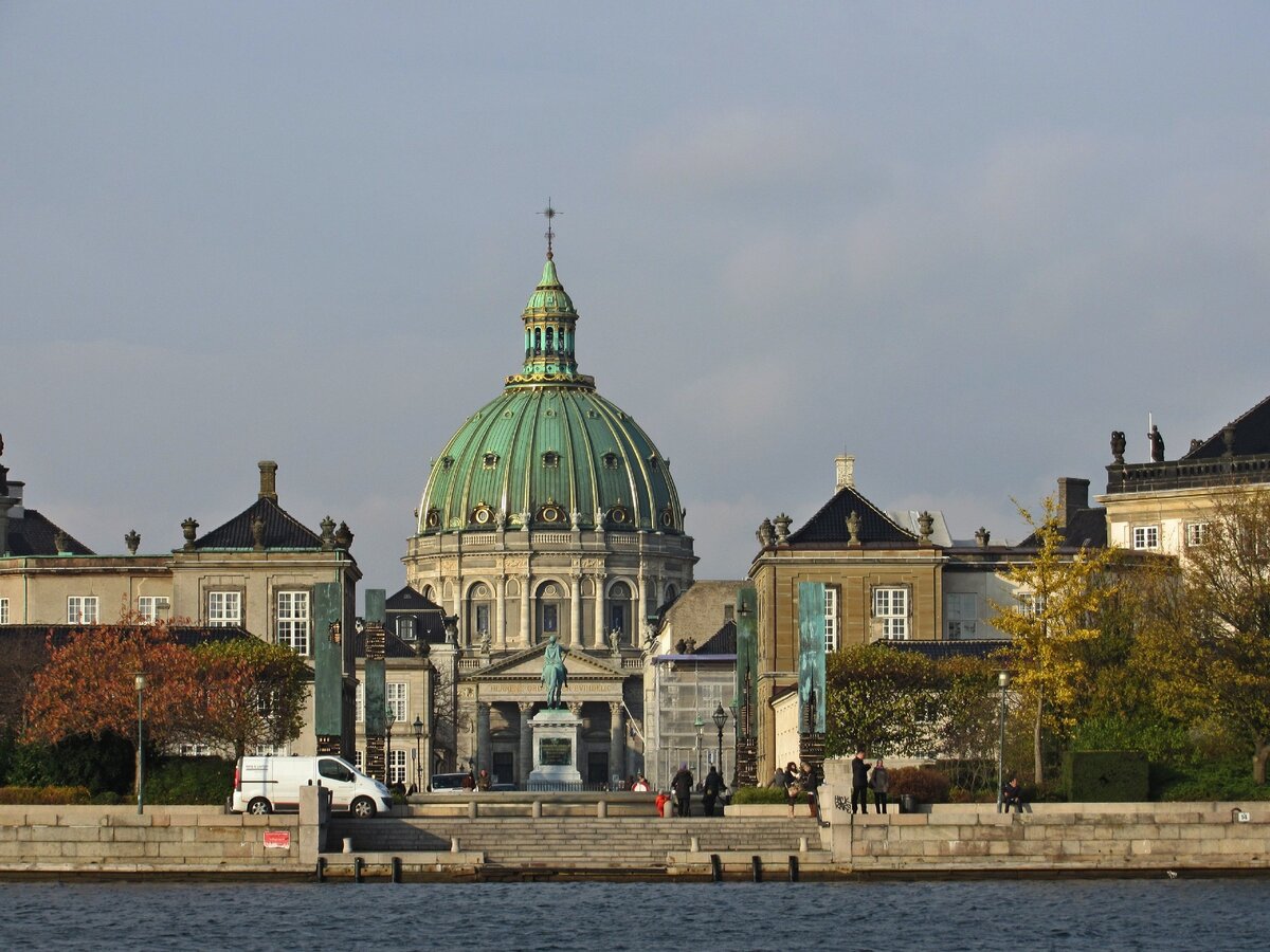 Вид на Амалиенборг с корабля