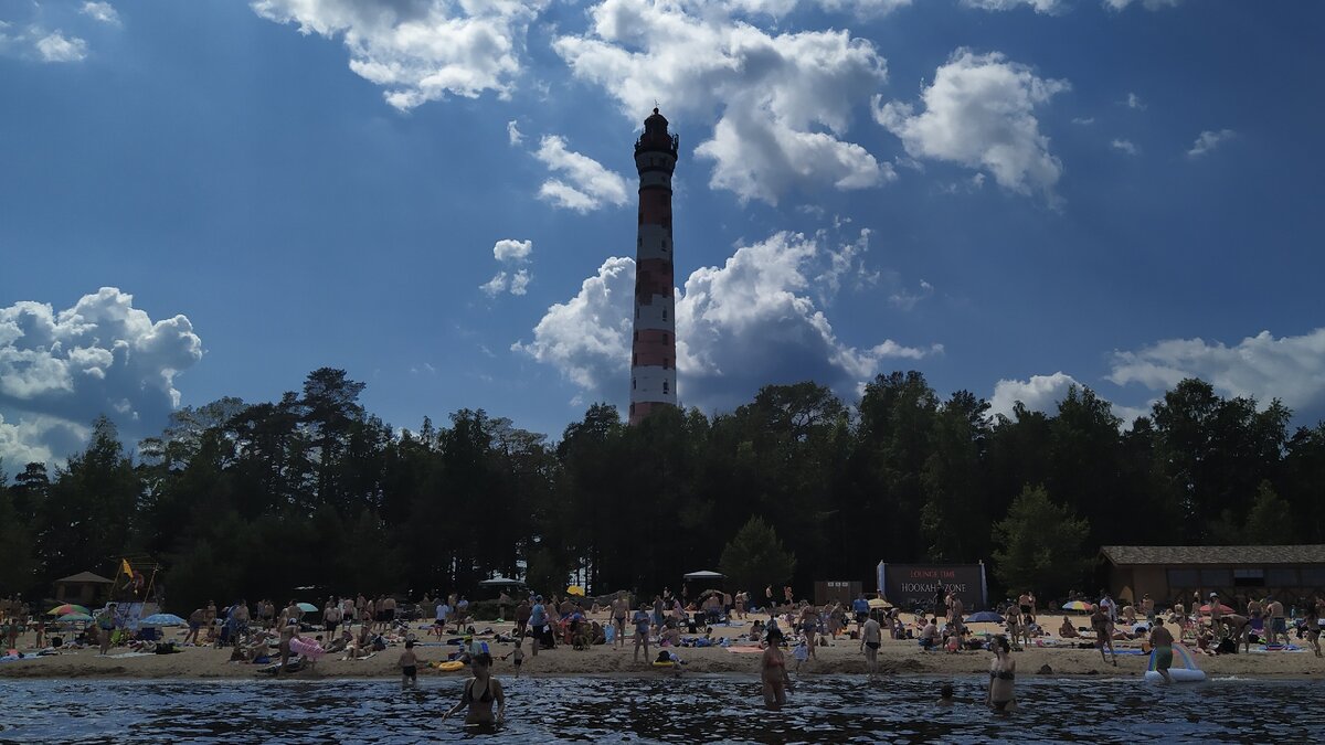 Осиновецкий маяк беседки. Пляж Осиновецкий Маяк на Ладожском озере. Ладожское озеро пляж у маяка. Шлиссельбург Осиновецкий Маяк. Осиновецкий Маяк Маяк.