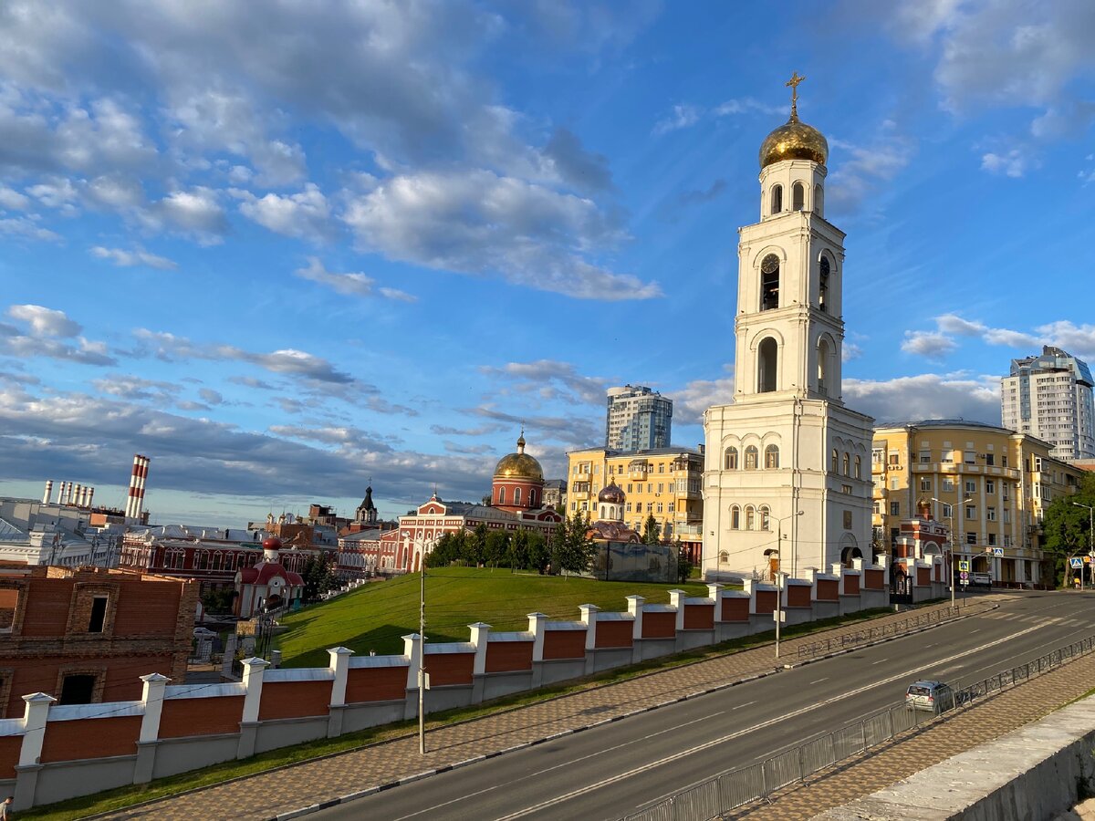 кузнецкий мост москва. словень-градец. чикаго штат иллинойс. вид на кремль. из первых мест в городе.