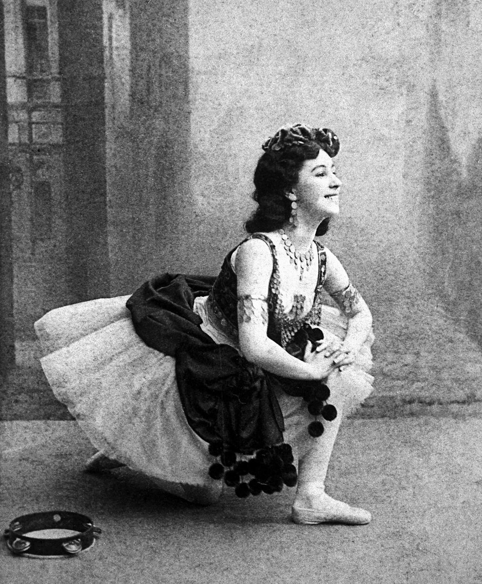 Матильда Кшесинская в роли Эсмеральды, Мариинский театр, 1899 год © РИА Новости