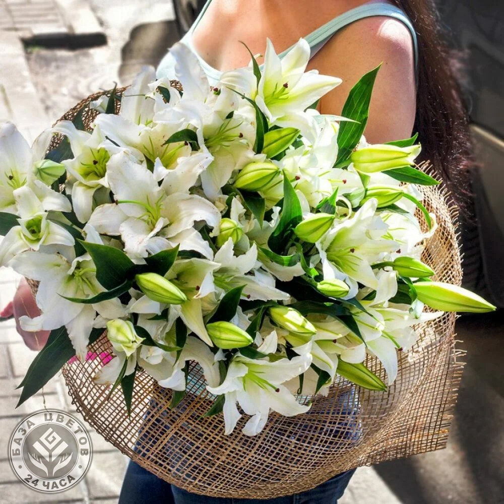 Букет из Лилий с бесплатной доставкой + мини-подарок всего за 1990 ₽ 