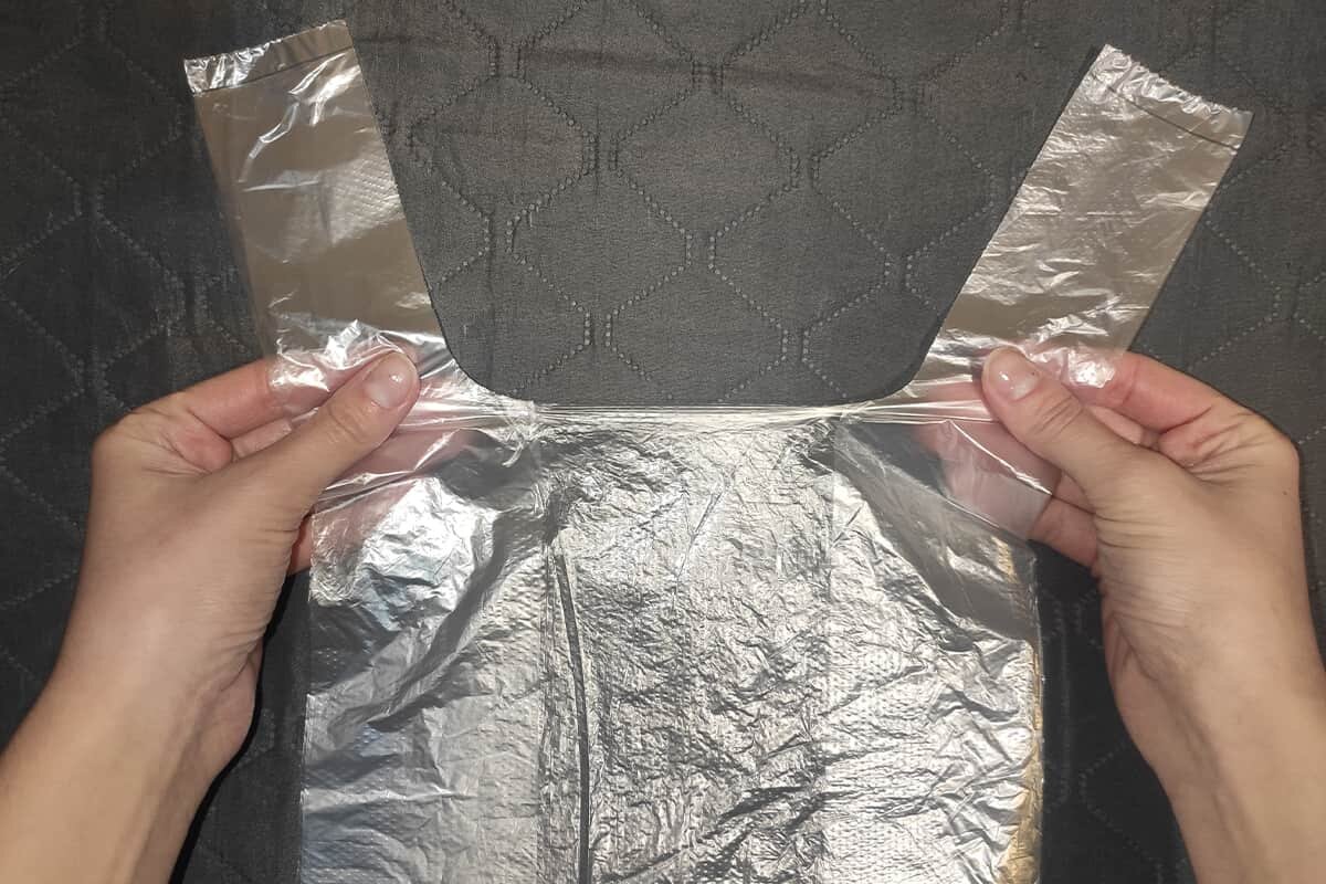 КАК ОТКРЫТЬ ПАКЕТ Ниже ты найдешь 3 способа открыть любой целлофановый пакет с ручками за несколько мгновений.