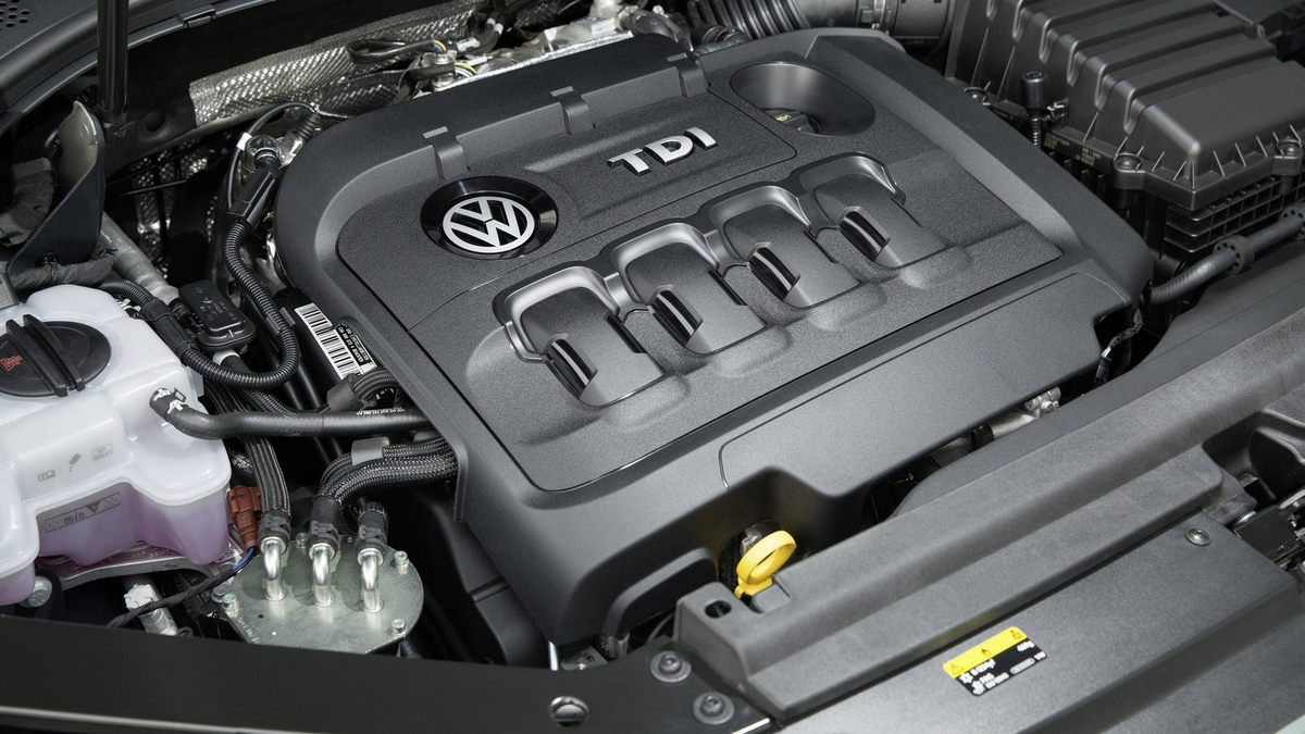 Двигатели нового тигуана. Мотор Тигуан 2.0. VW Tiguan 2 0 TDI мотор. Фольксваген Тигуан 2.0 TSI. Тигуан 1 1.4 150 л.с мотор.