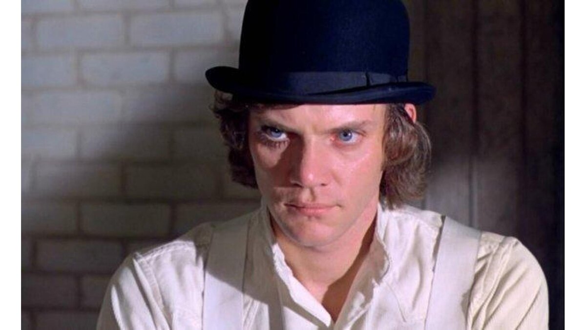 Кадры из фильма Стэнли Кубрика "Заводной апельсин" (фото: https://goo.su/4iah)