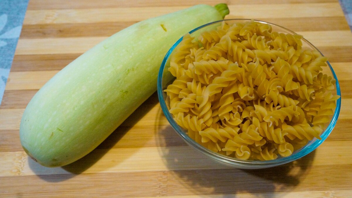 300 грамм макарон. 100 гр спагетти. Лапша лагман для пп. Лапша лагман ккал на 100 грамм. Макароны отварные 150 грамм.