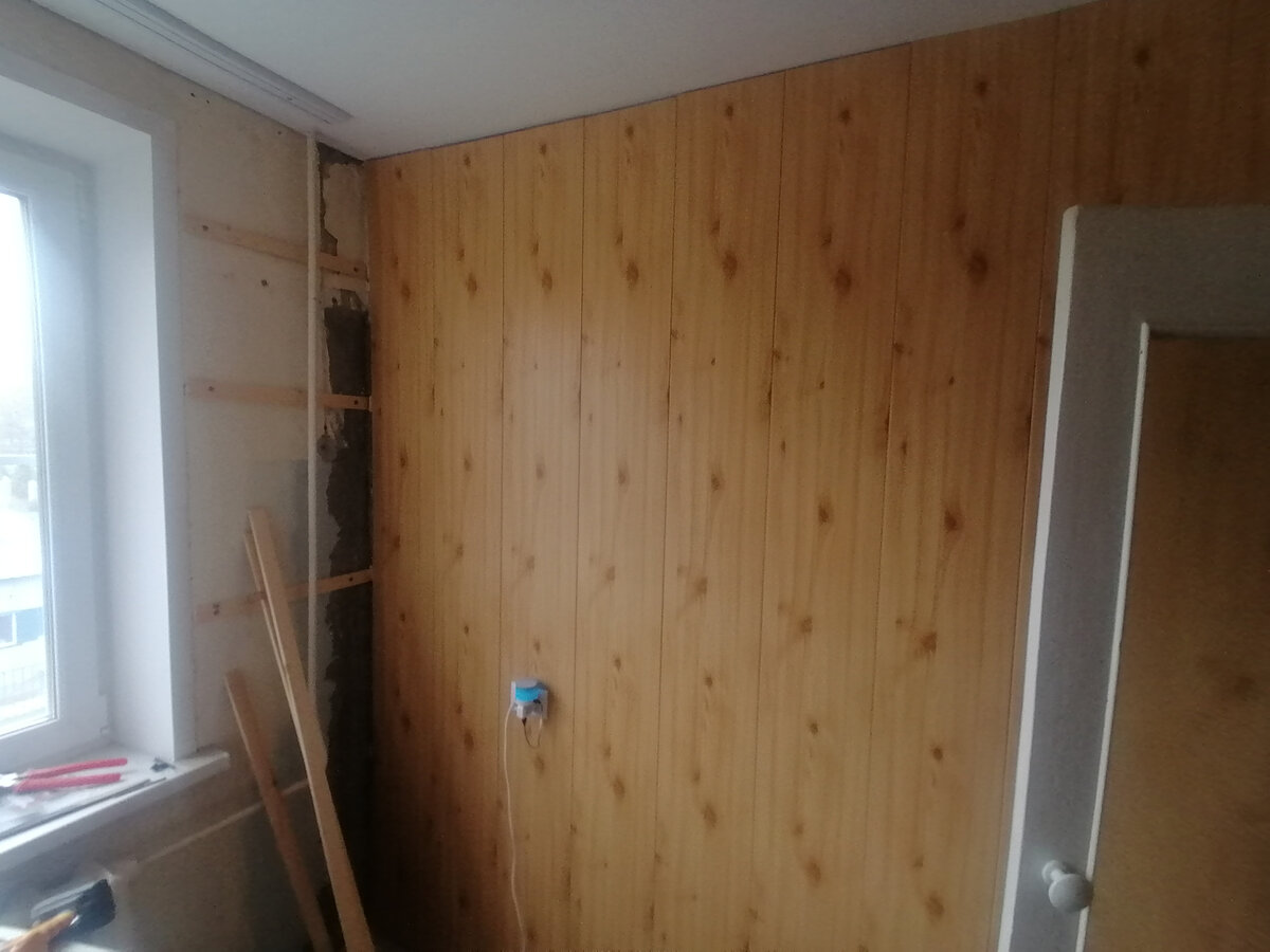 Одна стена готова.