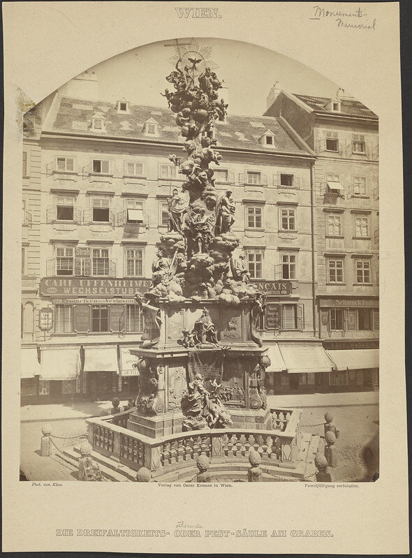 Чумная колонна в Вене. См. Часть 1 / Die Dreifaltigkeits Oder Pestsaule am Graben. von Küss (Austrian, active Vienna, about 1880). 1860-1880. Albumen silver print 23.4 × 18.9 cm. 84.XP.1155.22. The J. Paul Getty Museum, Los Angeles
