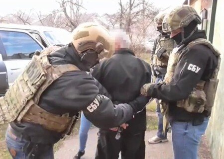    Жителей Харьковщины продолжают арестовывать. В госизмене обвиняются граждане, в домах которых жили российские военные