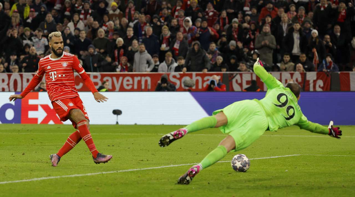 В ответном матче 1/8 финала Лиги чемпионов УЕФА немецкий клуб «Бавария Мюнхен» одержал «сухую» победу над «ПСЖ» со счетом 2:0 и с общим счетом в двухматчевой противостоянии 3:0 прошел в четвертьфинал