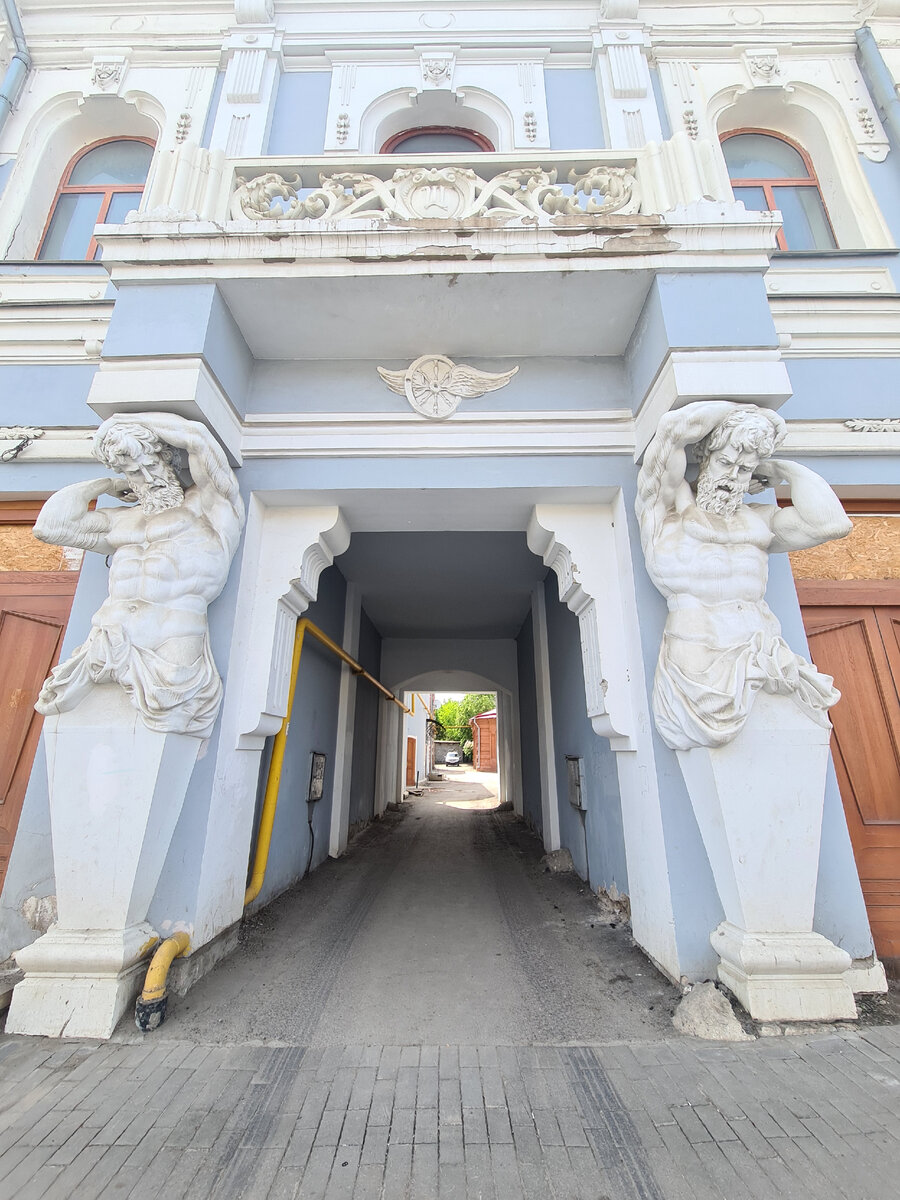 Копии настоящих атлантов