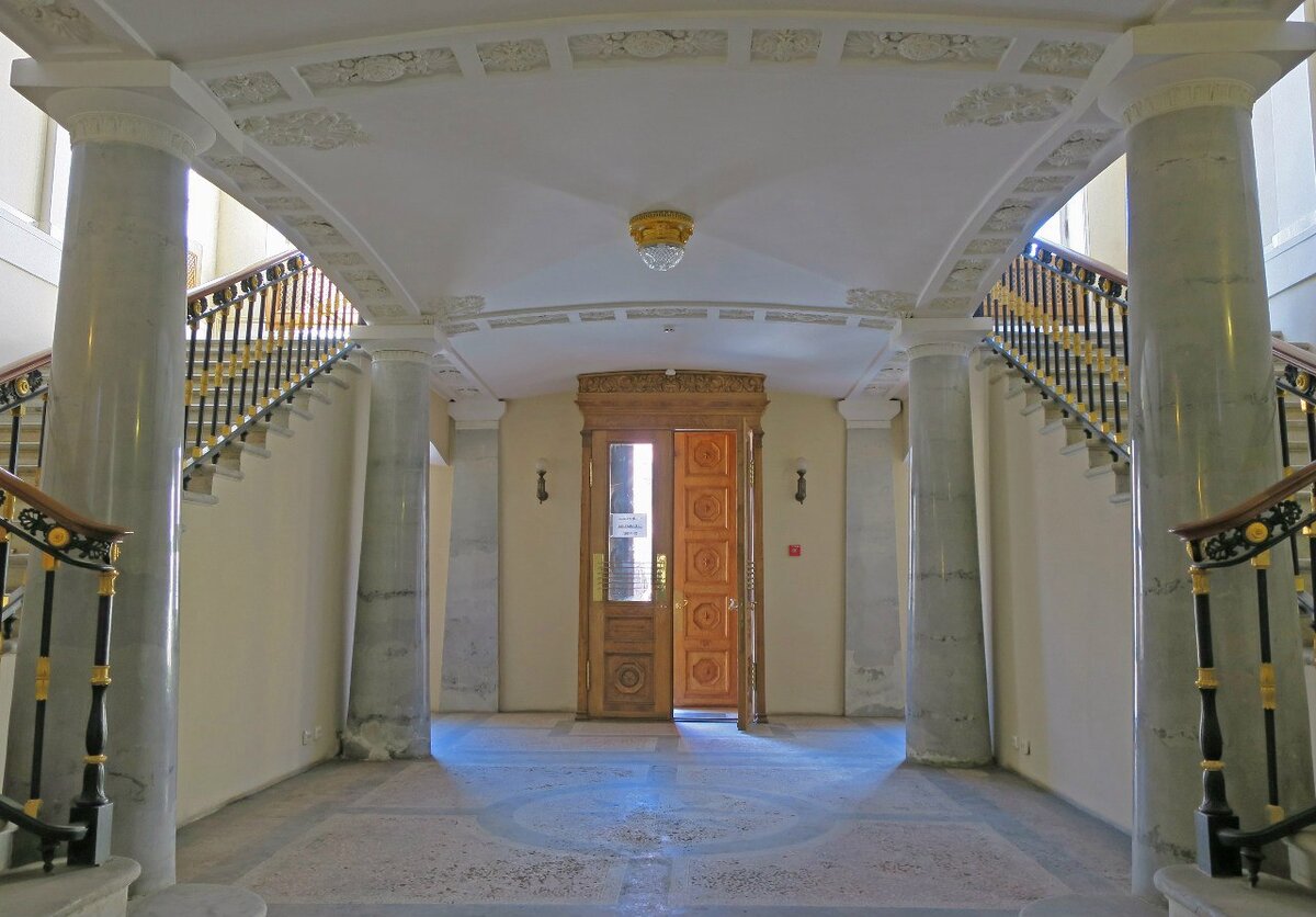 Дворец бобринских в санкт петербурге фото